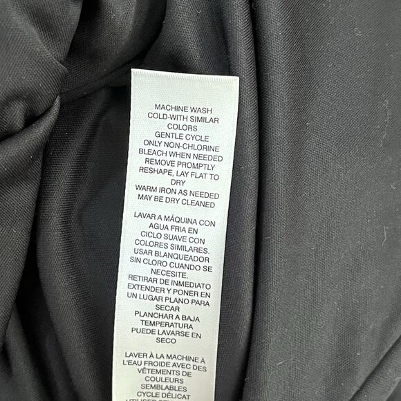 Chicos Womens Embroidered Sheath Dress Size 2P/ US LP Black Ponte Knit Chic NWT - Picture 7 of 7